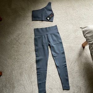 Two Piece Sportneer set from Amazon